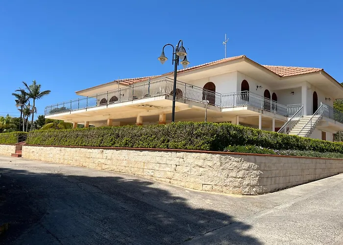 Villa Dolce Vita - Panorama a Marina Di Ragusa con parcheggio privato
